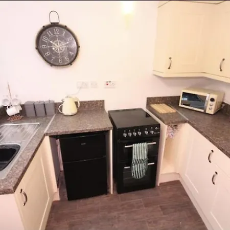 Beautiful 2 Bed In The Centre Of Richmond 펜션 *